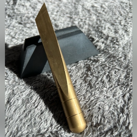 CRAIGHILL BUNDLE Desk Knife + Plinth BRASS Knife and BLACK Plinth - Picture 2 of 4